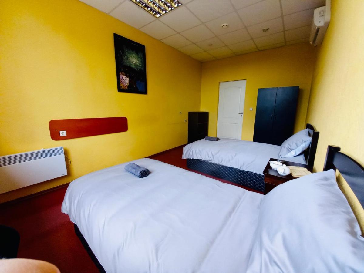 Hostelis R27 Aizpute المظهر الخارجي الصورة